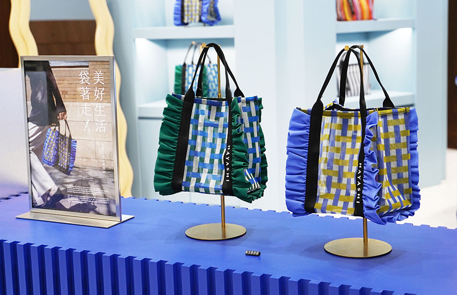 FOCUS 13 珊瑚廣場 高雄 海港 最美 咖啡店 韓系 商城 文創 禮物 百貨 好逛 高流 輕軌