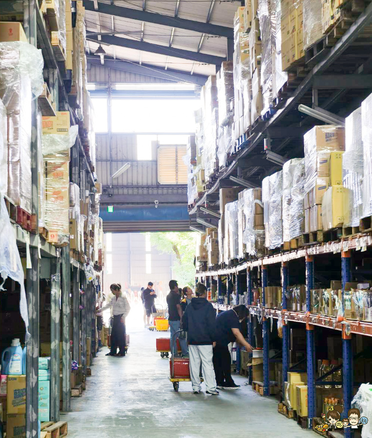 偉昶食品 台版好市多 巷弄 免會員 免費停車 LG家電 春節 伴手禮 春節禮盒 堅果禮盒 好買 泡麵 零食 台灣品牌