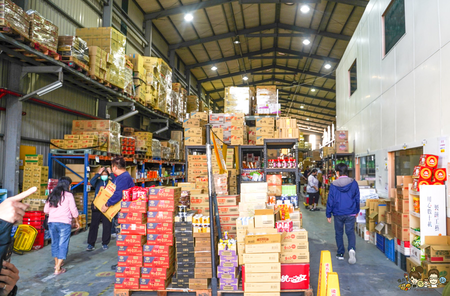 偉昶食品 台版好市多 巷弄 免會員 免費停車 LG家電 春節 伴手禮 春節禮盒 堅果禮盒 好買 泡麵 零食 台灣品牌