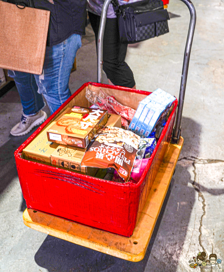 偉昶食品 台版好市多 巷弄 免會員 免費停車 LG家電 春節 伴手禮 春節禮盒 堅果禮盒 好買 泡麵 零食 台灣品牌