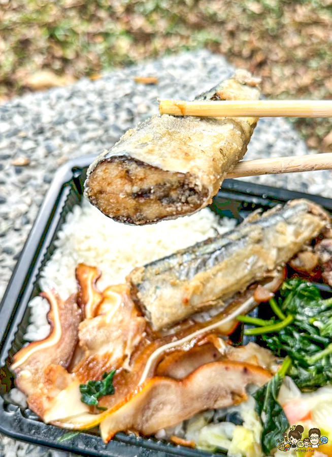 楠梓美食 高雄便當 老字號 自助餐 餐盒 和家小館 必吃 好吃 超值 便宜 排隊 便當 加工區