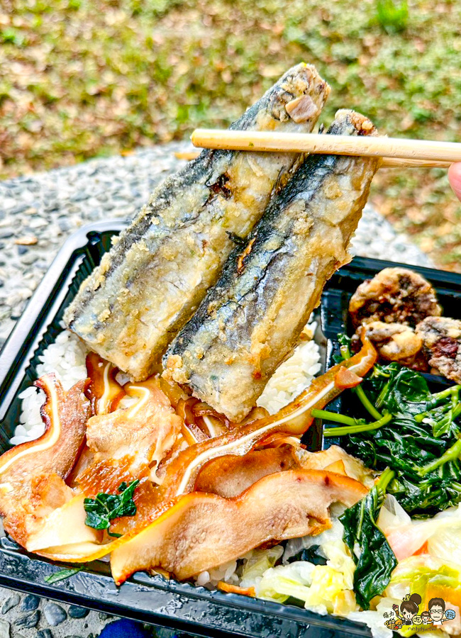 楠梓美食 高雄便當 老字號 自助餐 餐盒 和家小館 必吃 好吃 超值 便宜 排隊 便當 加工區