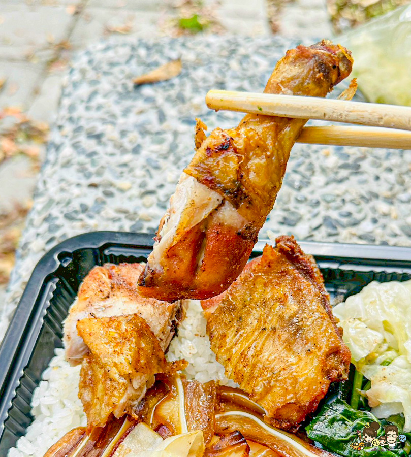 楠梓美食 高雄便當 老字號 自助餐 餐盒 和家小館 必吃 好吃 超值 便宜 排隊 便當 加工區