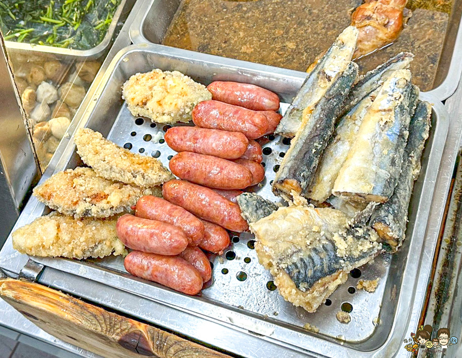 楠梓美食 高雄便當 老字號 自助餐 餐盒 和家小館 必吃 好吃 超值 便宜 排隊 便當 加工區