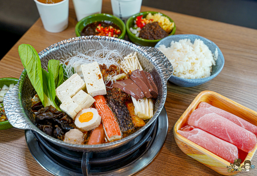 臭小五 臭臭製造所 大寮 臭臭鍋 個人鍋 火鍋 鍋物 必吃 約會 網美鍋物 臭小五臭臭鍋