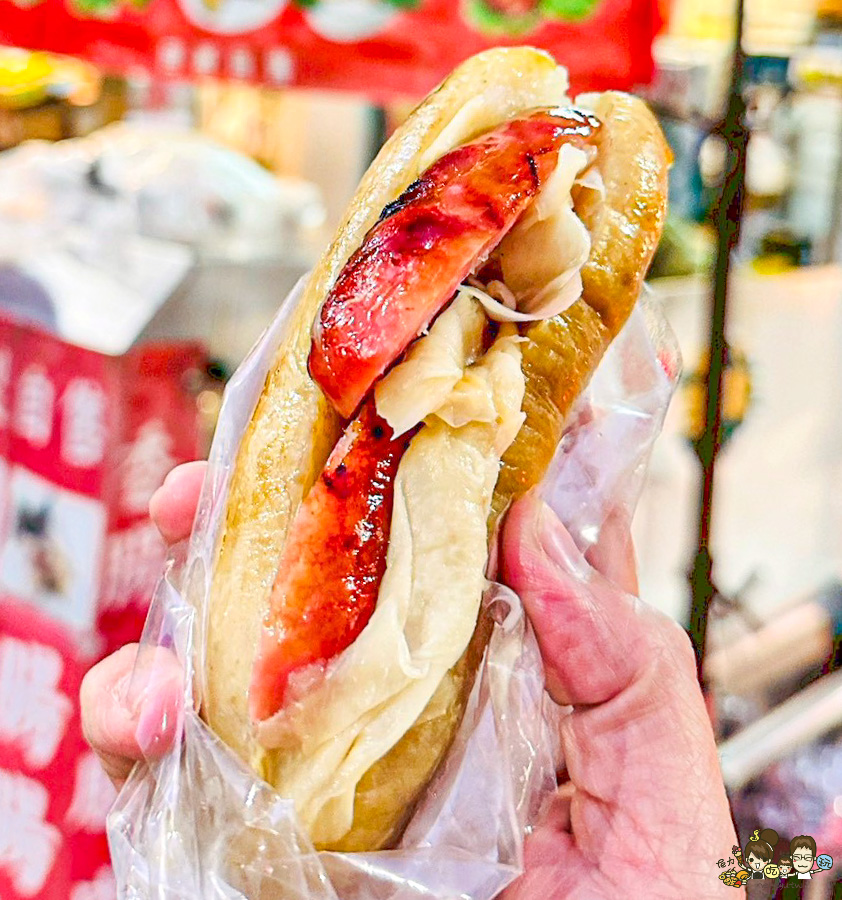 鹽埕美食 大禮街 無名阿婆大腸小腸 香腸 包香腸 下午茶 炭烤 好吃 推薦 老字號