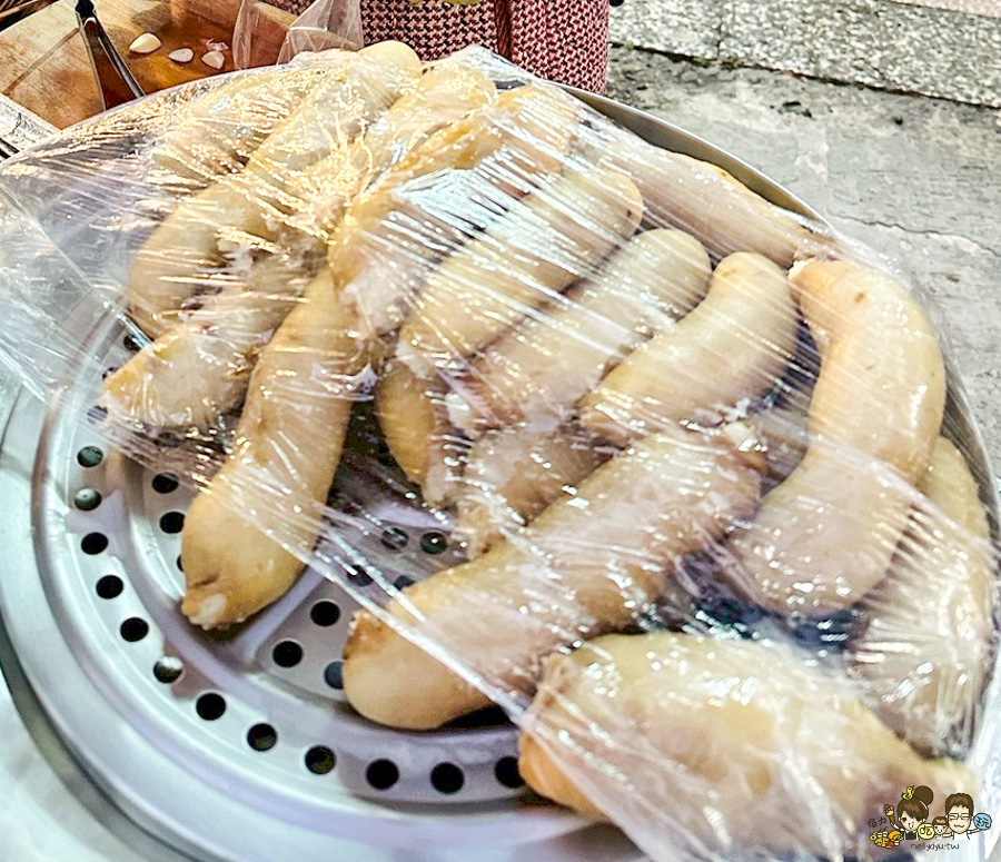 鹽埕美食 大禮街 無名阿婆大腸小腸 香腸 包香腸 下午茶 炭烤 好吃 推薦 老字號