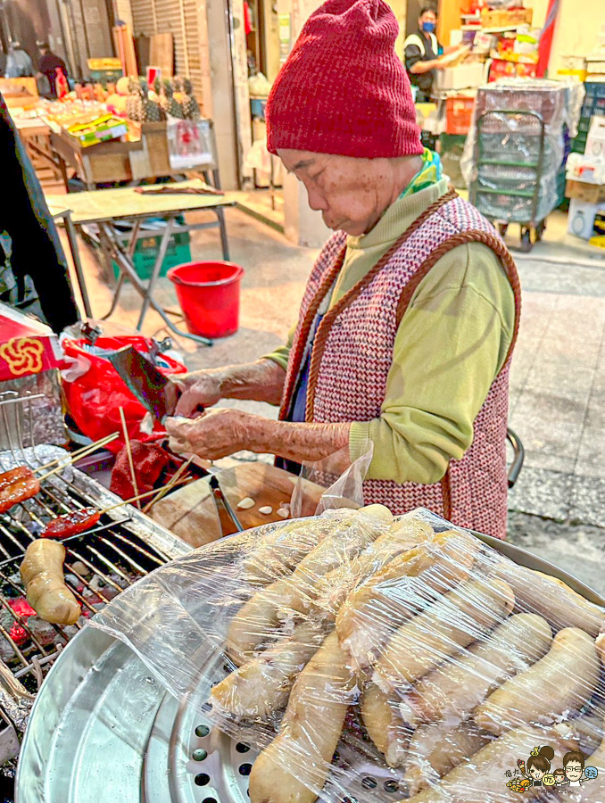 鹽埕美食 大禮街 無名阿婆大腸小腸 香腸 包香腸 下午茶 炭烤 好吃 推薦 老字號