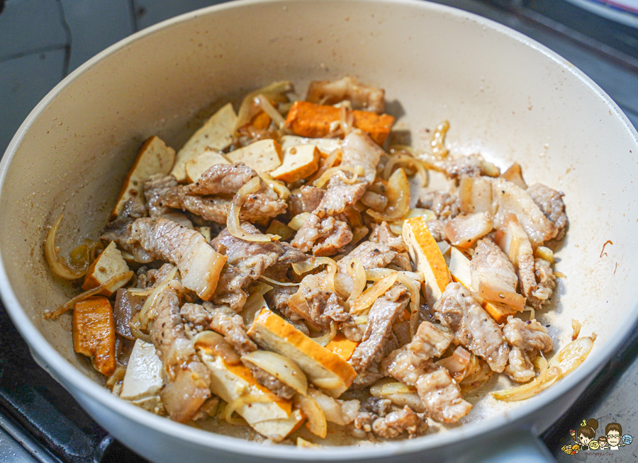 年節 禮盒 臘肉 粉腸 南雄食品 南雄粉腸 里港美食 老字號 香腸 豬肉 肉鬆 肉品 佳餚 必買 回購 團購 線上訂購