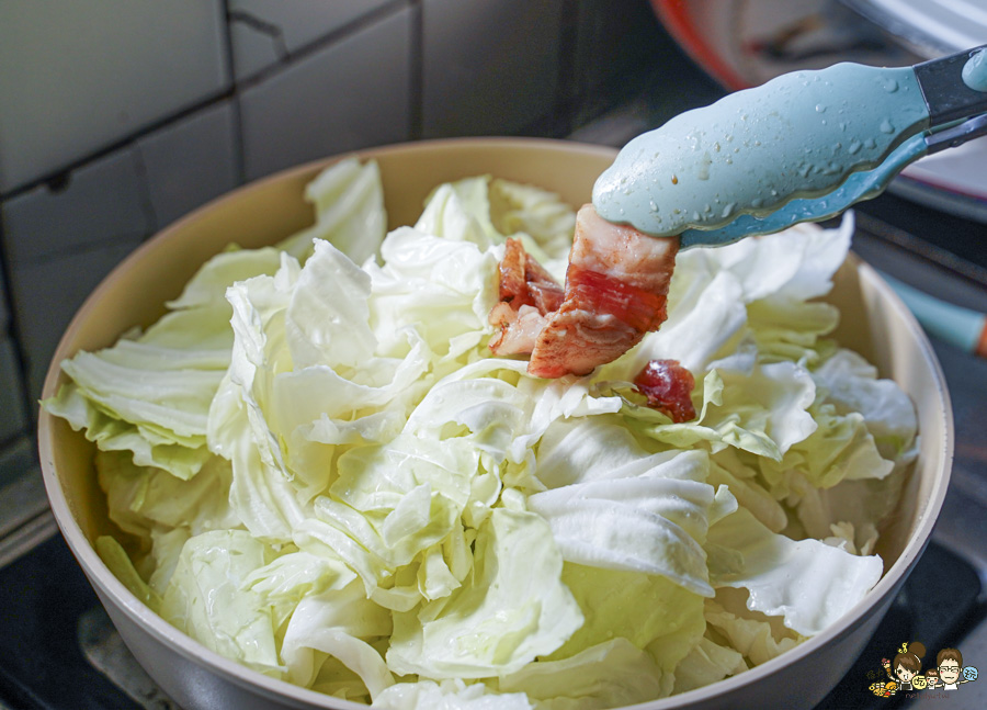年節 禮盒 臘肉 粉腸 南雄食品 南雄粉腸 里港美食 老字號 香腸 豬肉 肉鬆 肉品 佳餚 必買 回購 團購 線上訂購