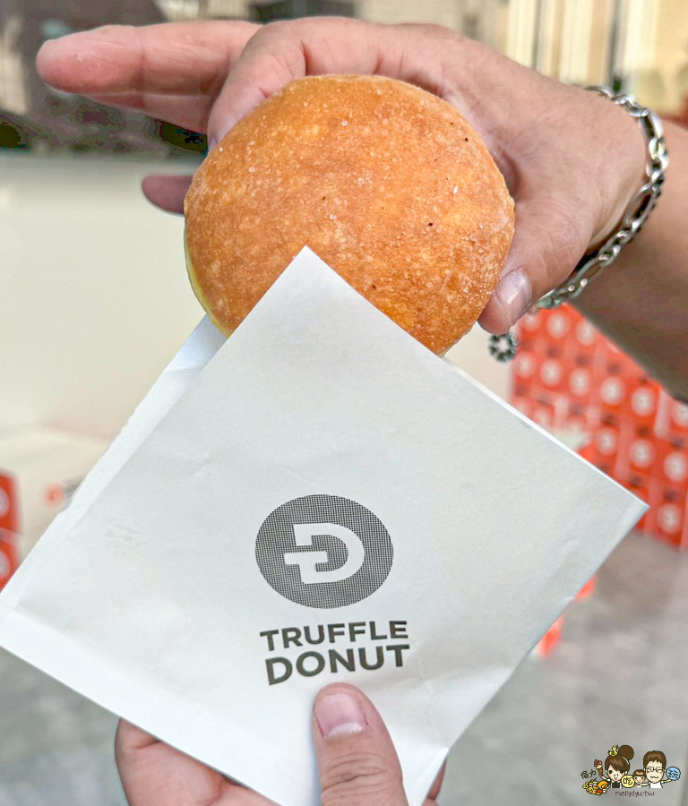 Truffle Donut 高雄 台灣第一間 生乳甜甜圈 日本鳥取 招牌松露原味