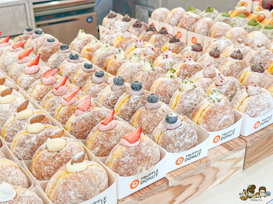 Truffle Donut 高雄 台灣第一間 生乳甜甜圈 日本鳥取 招牌松露原味