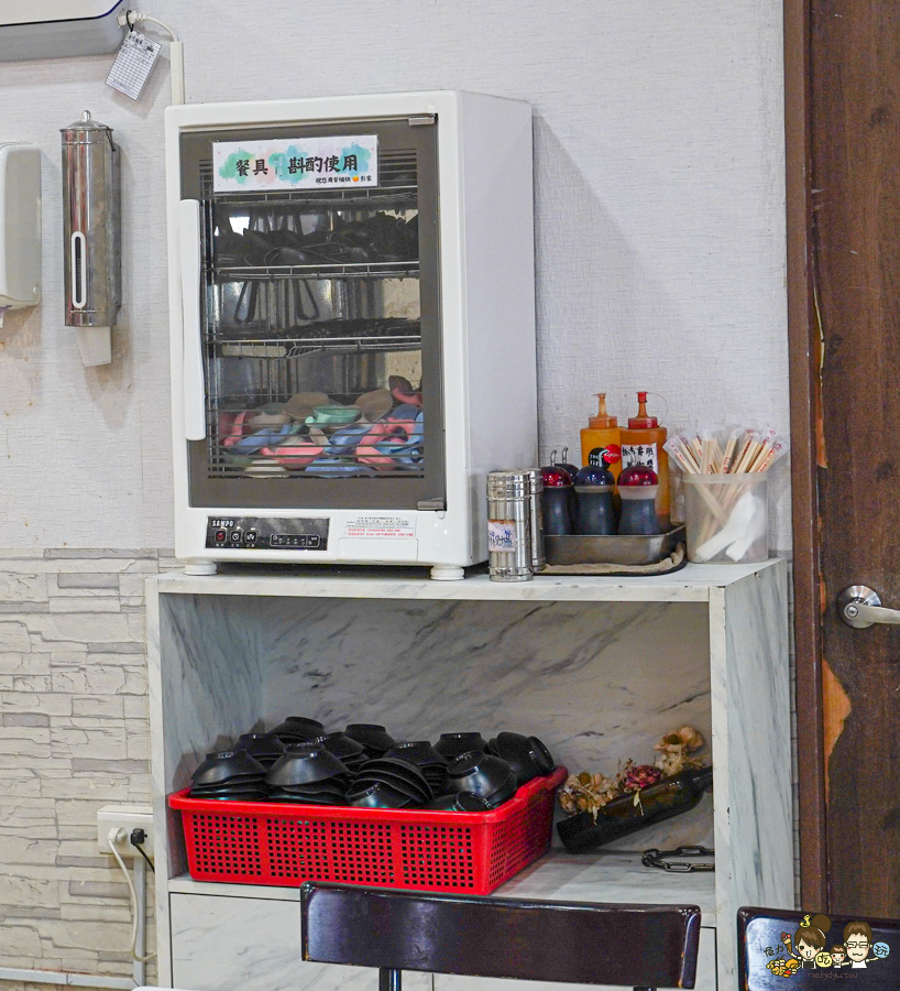 彭家飯湯 古早味飯湯 海鮮飯湯 紅蟳 川燙 新鮮 海鮮 生魚片 雲林美食 必吃 純樸