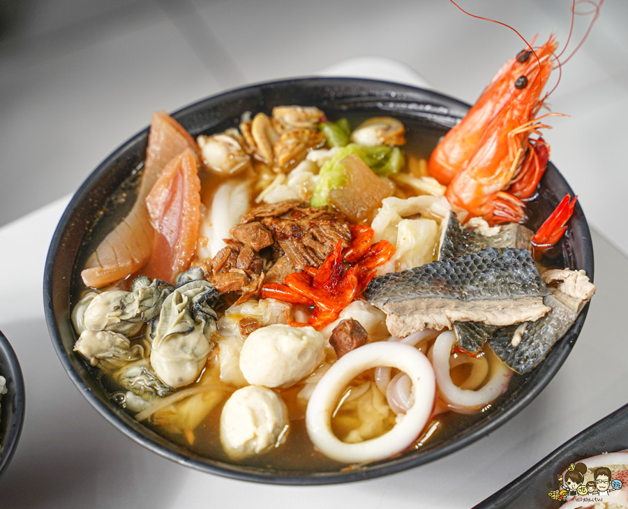 彭家飯湯 古早味飯湯 海鮮飯湯 紅蟳 川燙 新鮮 海鮮 生魚片 雲林美食 必吃 純樸