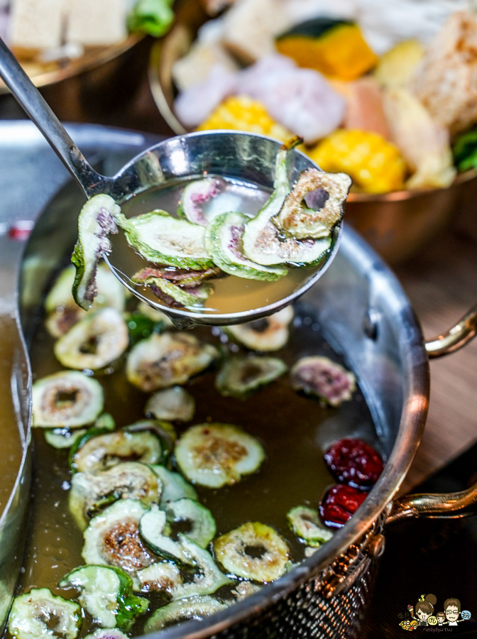 土雞下山 TAIMU 首創 鍋物 吃到飽 自助吧 土雞 高雄 全台第一間 土雞鍋物吃到飽