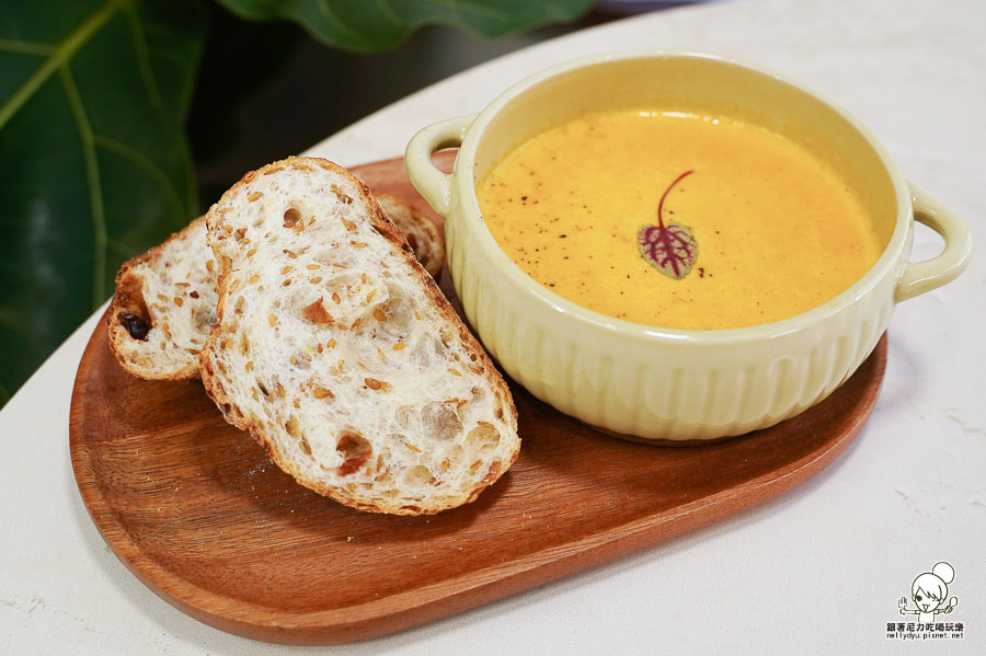 典咖啡 網美咖啡 仁武咖啡 仁武早午餐 高雄咖啡廳 典·咖啡—仁武店 約會 Grace Café