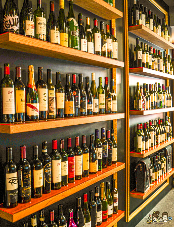 冒煙的喬 餐酒館 美術館 凹子底 聚餐 牛小排 煙燻 美墨 包廂 小酌 紅酒 葡萄酒 高雄餐酒館 