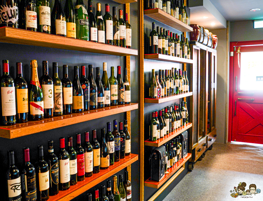 冒煙的喬 餐酒館 美術館 凹子底 聚餐 牛小排 煙燻 美墨 包廂 小酌 紅酒 葡萄酒 高雄餐酒館 