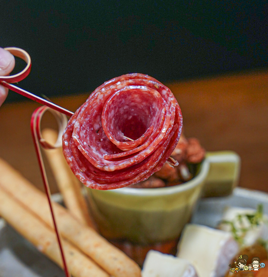 冒煙的喬 餐酒館 美術館 凹子底 聚餐 牛小排 煙燻 美墨 包廂 小酌 紅酒 葡萄酒 高雄餐酒館 