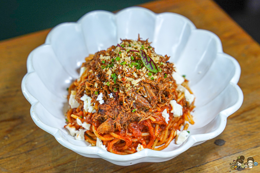 冒煙的喬 餐酒館 美術館 凹子底 聚餐 牛小排 煙燻 美墨 包廂 小酌 紅酒 葡萄酒 高雄餐酒館 