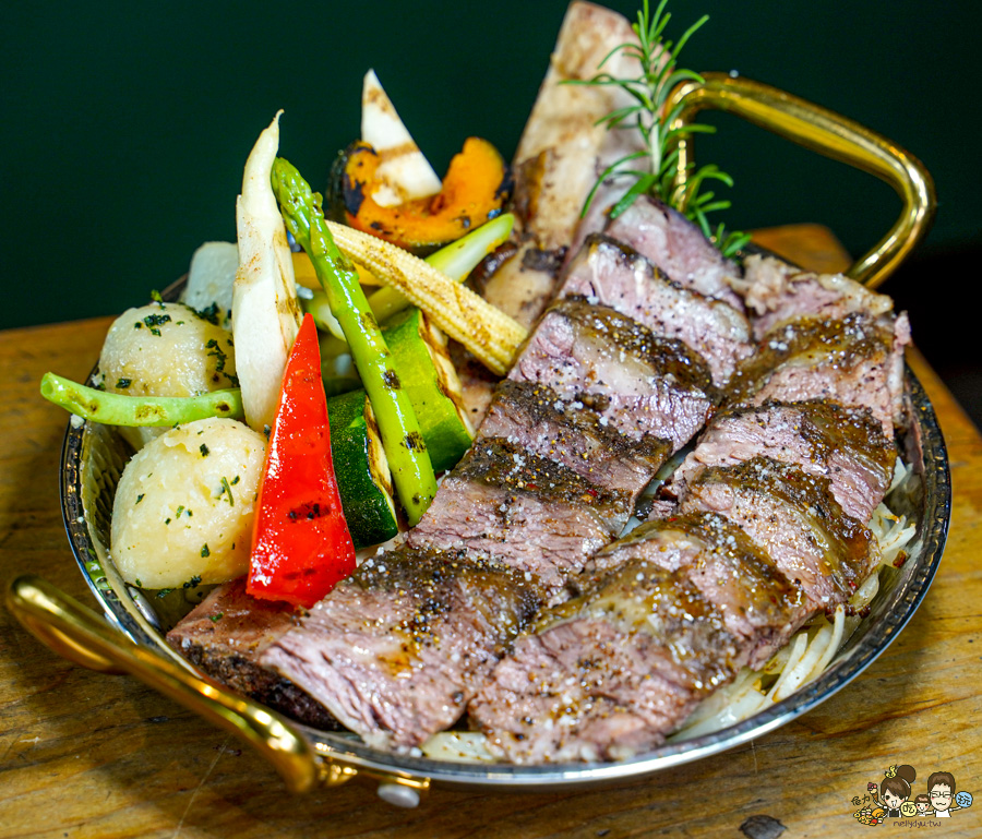 冒煙的喬 餐酒館 美術館 凹子底 聚餐 牛小排 煙燻 美墨 包廂 小酌 紅酒 葡萄酒 高雄餐酒館 