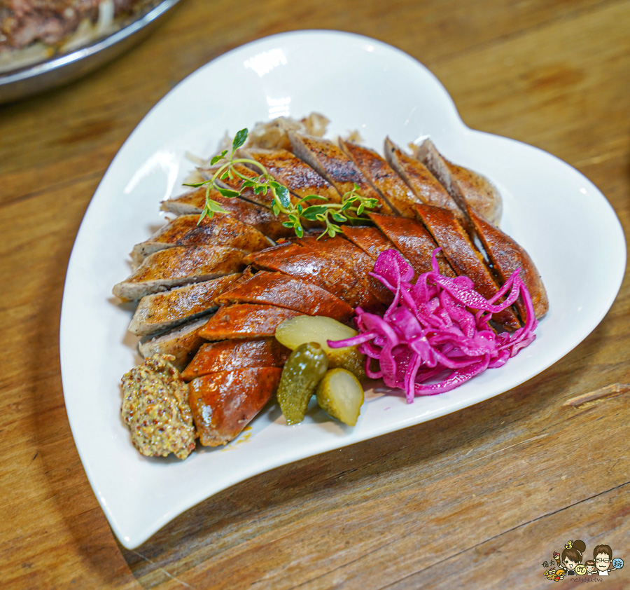 冒煙的喬 餐酒館 美術館 凹子底 聚餐 牛小排 煙燻 美墨 包廂 小酌 紅酒 葡萄酒 高雄餐酒館 