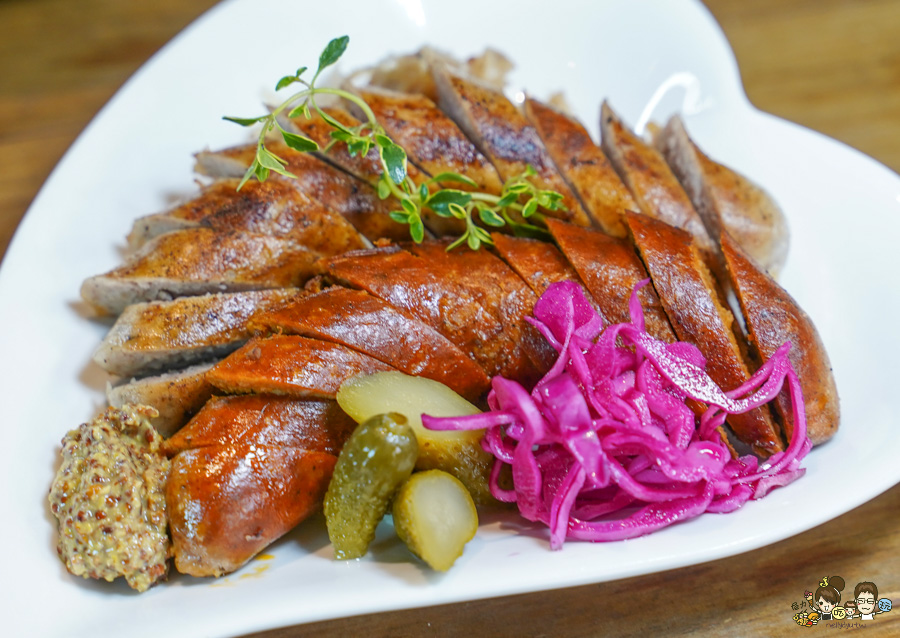 冒煙的喬 餐酒館 美術館 凹子底 聚餐 牛小排 煙燻 美墨 包廂 小酌 紅酒 葡萄酒 高雄餐酒館 