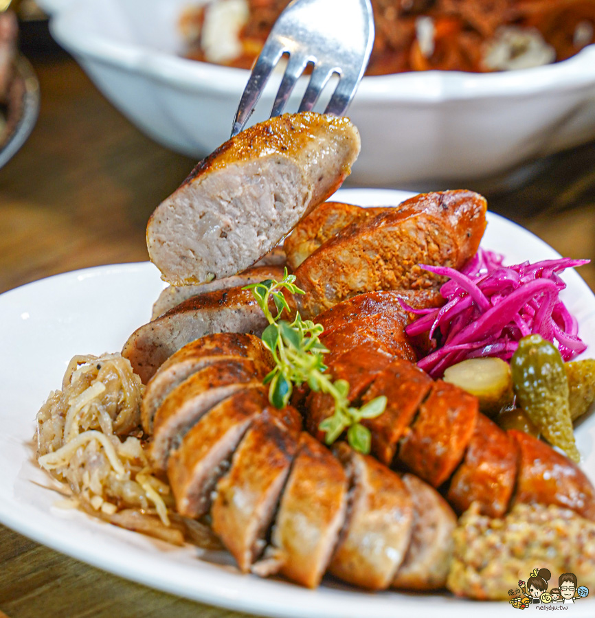 冒煙的喬 餐酒館 美術館 凹子底 聚餐 牛小排 煙燻 美墨 包廂 小酌 紅酒 葡萄酒 高雄餐酒館 