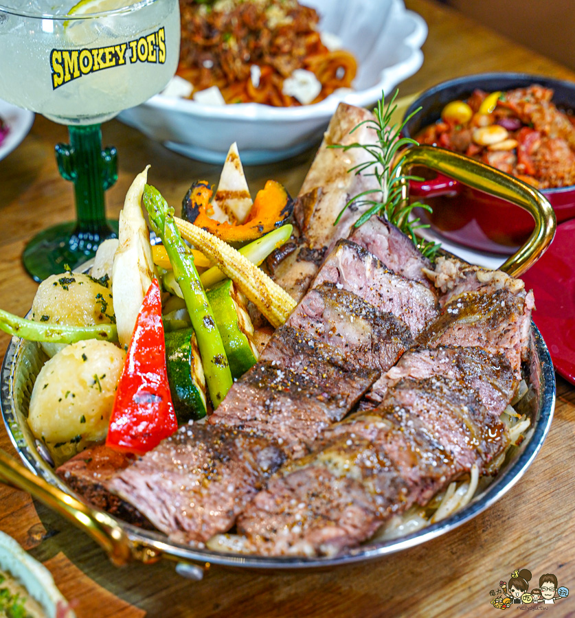 冒煙的喬 餐酒館 美術館 凹子底 聚餐 牛小排 煙燻 美墨 包廂 小酌 紅酒 葡萄酒 高雄餐酒館 