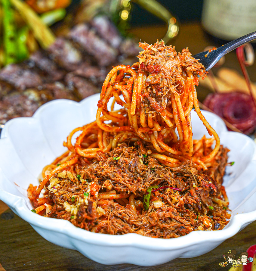 冒煙的喬 餐酒館 美術館 凹子底 聚餐 牛小排 煙燻 美墨 包廂 小酌 紅酒 葡萄酒 高雄餐酒館 