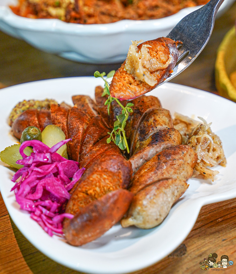 冒煙的喬 餐酒館 美術館 凹子底 聚餐 牛小排 煙燻 美墨 包廂 小酌 紅酒 葡萄酒 高雄餐酒館 