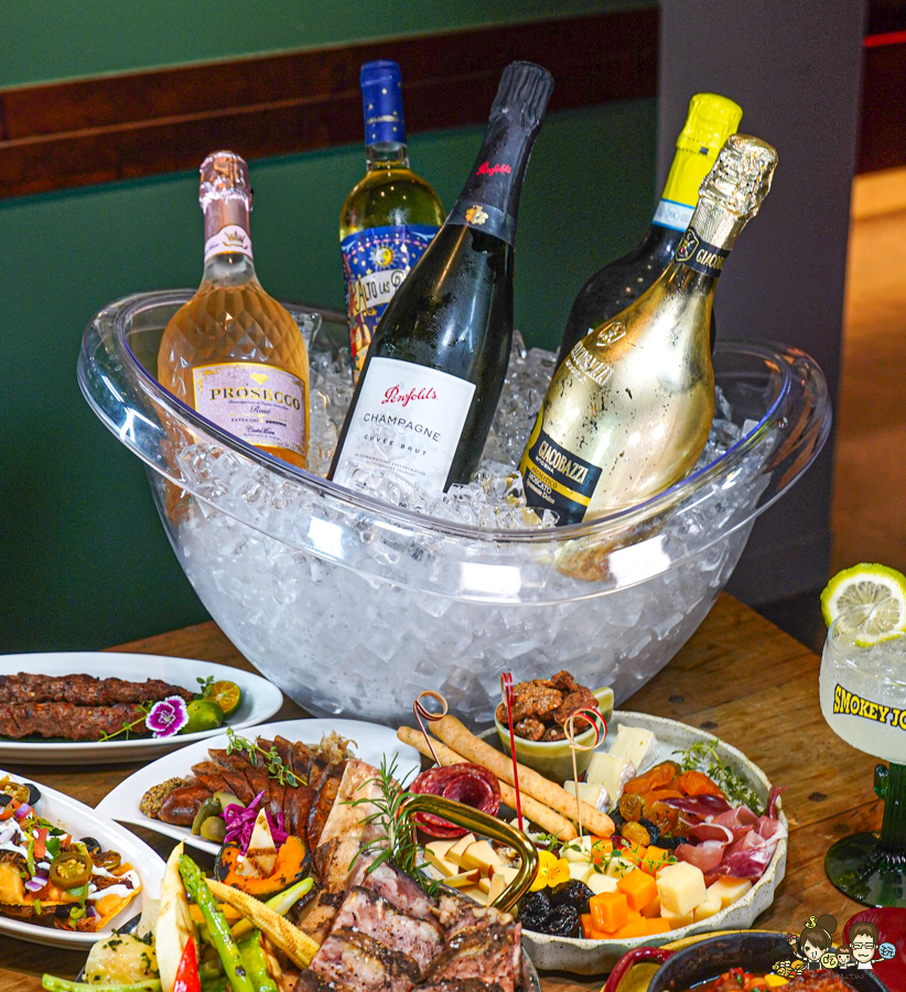 冒煙的喬 餐酒館 美術館 凹子底 聚餐 牛小排 煙燻 美墨 包廂 小酌 紅酒 葡萄酒 高雄餐酒館 