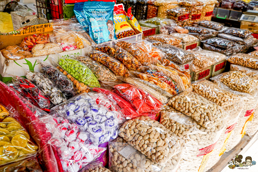 2026三鳳中街年貨大街 採買年貨 高雄年貨 乾貨 年貨 年味 燈飾 裝置