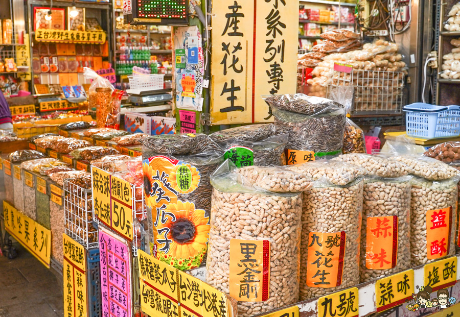 2026三鳳中街年貨大街 採買年貨 高雄年貨 乾貨 年貨 年味 燈飾 裝置