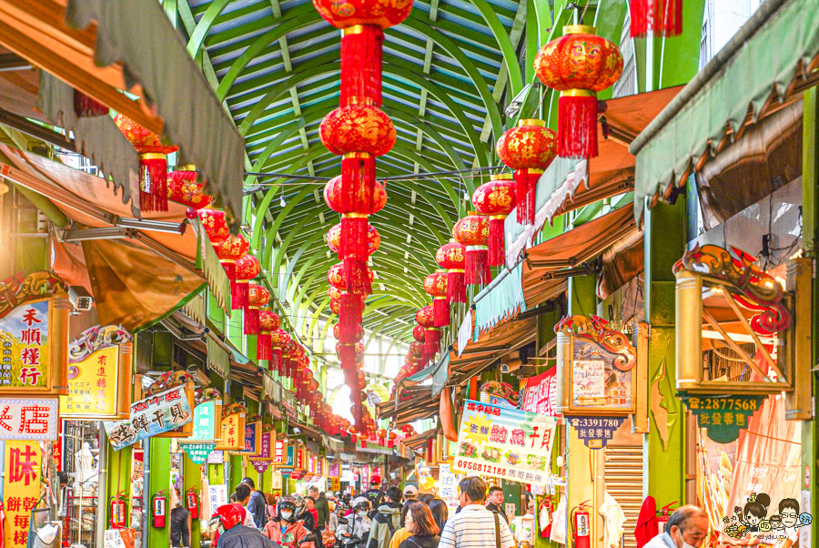 2026三鳳中街年貨大街 採買年貨 高雄年貨 乾貨 年貨 年味 燈飾 裝置