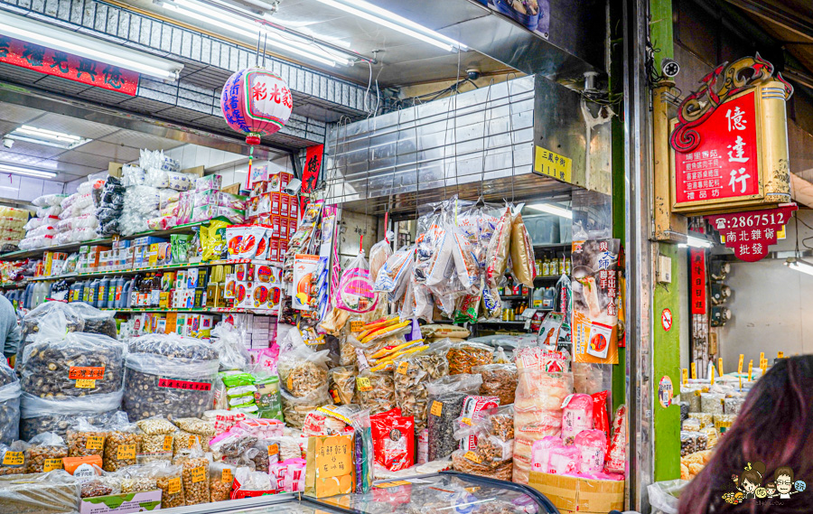 2026三鳳中街年貨大街 採買年貨 高雄年貨 乾貨 年貨 年味 燈飾 裝置