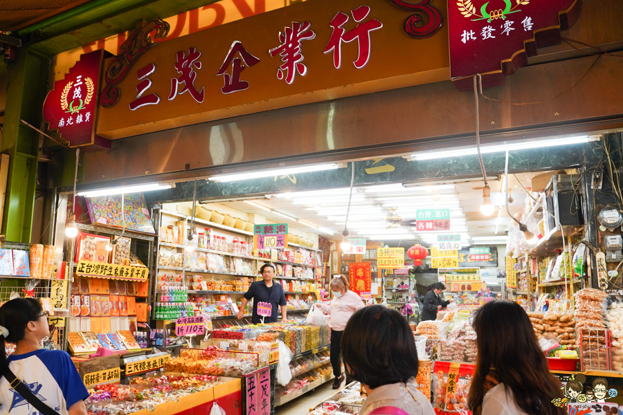 2026三鳳中街年貨大街 採買年貨 高雄年貨 乾貨 年貨 年味 燈飾 裝置