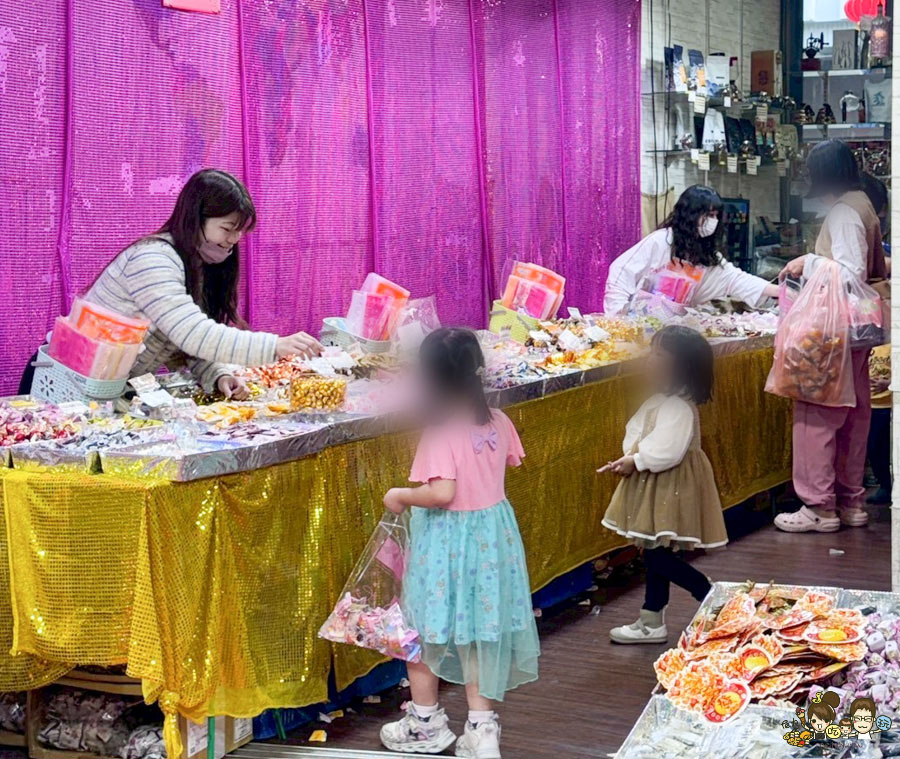 2026三鳳中街年貨大街 採買年貨 高雄年貨 乾貨 年貨 年味 燈飾 裝置