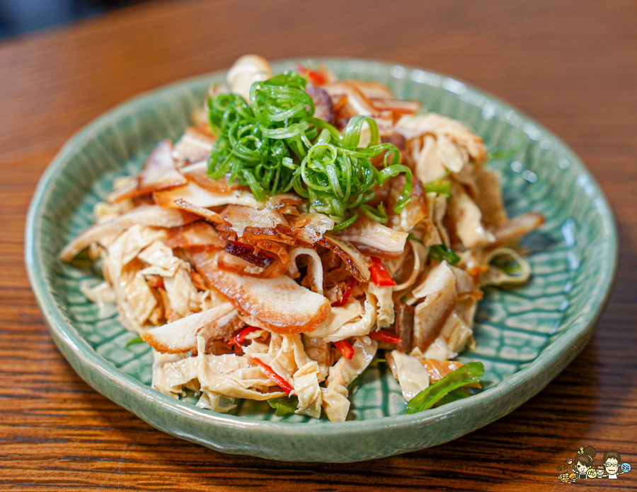 冒煙的喬 林厝麵舖 苓雅美食 工業風 用餐 中式 西式 特製 特色 獨家風味 藍帶主廚