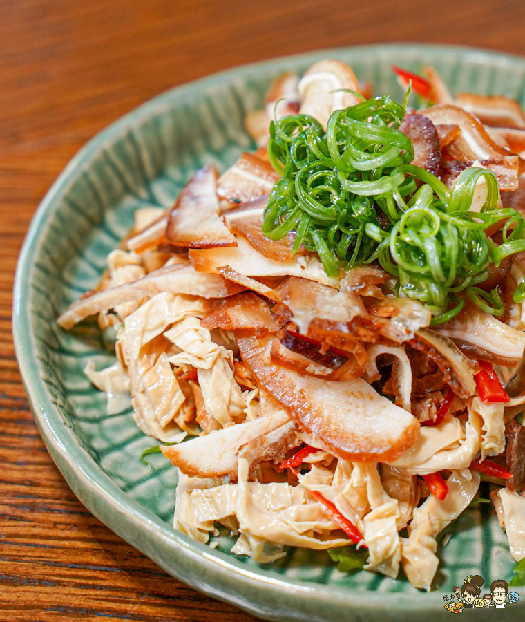 冒煙的喬 林厝麵舖 苓雅美食 工業風 用餐 中式 西式 特製 特色 獨家風味 藍帶主廚