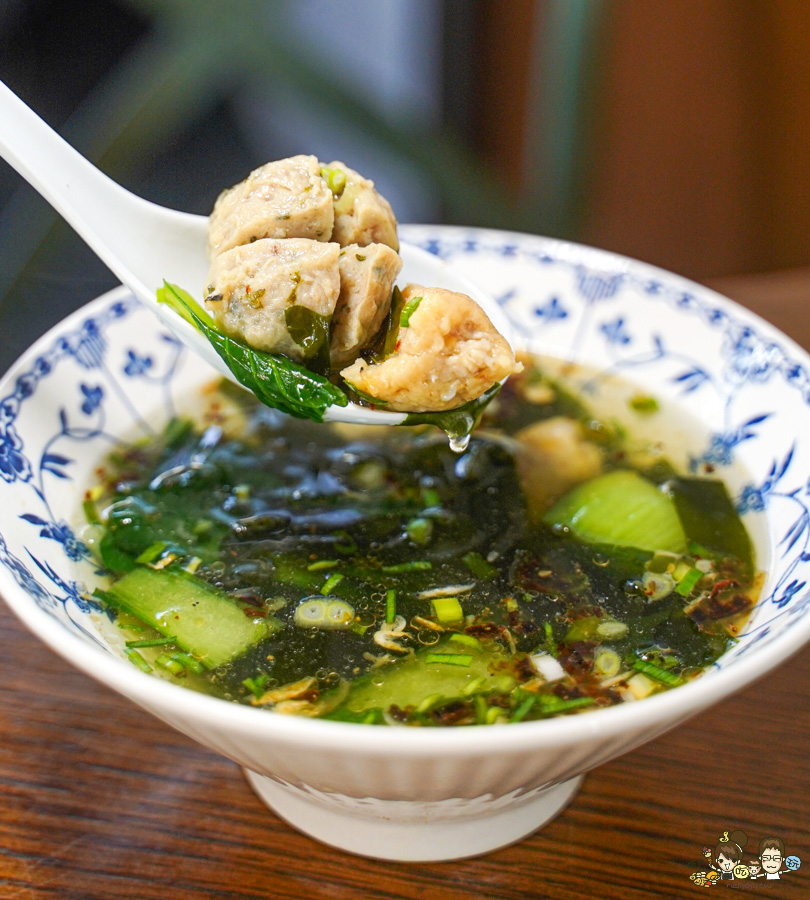 冒煙的喬 林厝麵舖 苓雅美食 工業風 用餐 中式 西式 特製 特色 獨家風味 藍帶主廚