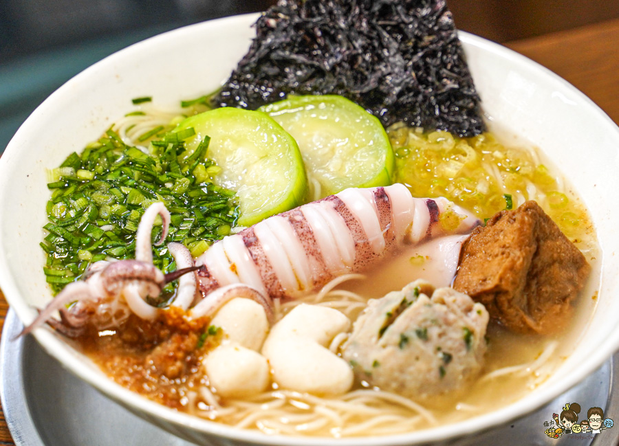 冒煙的喬 林厝麵舖 苓雅美食 工業風 用餐 中式 西式 特製 特色 獨家風味 藍帶主廚