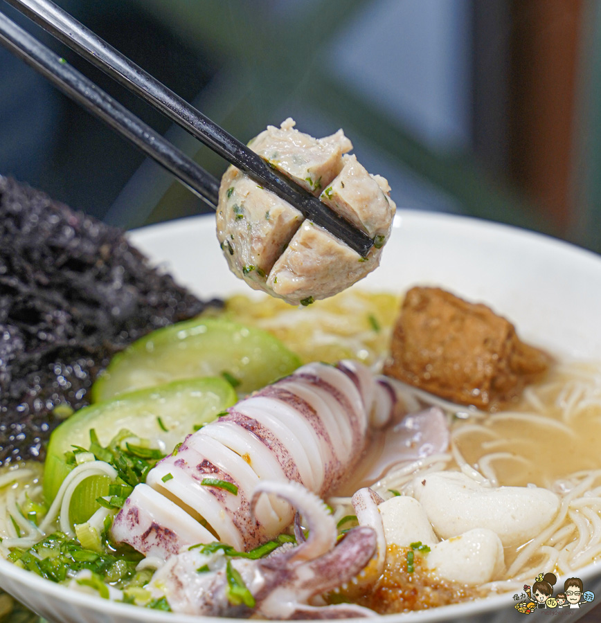 冒煙的喬 林厝麵舖 苓雅美食 工業風 用餐 中式 西式 特製 特色 獨家風味 藍帶主廚