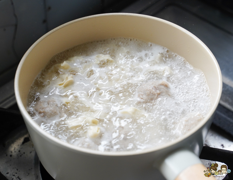 居家料理 冷凍美食 貢丸 豬肉貢丸 芋頭貢丸 大甲芋頭 好吃 創鮮家 必買 團購