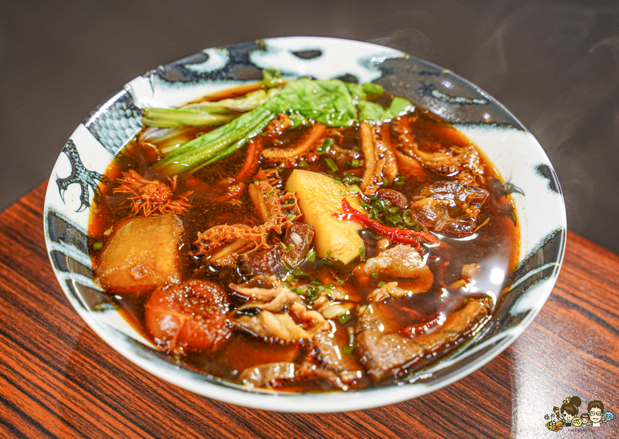 熊好呷牛肉麵 楠梓 牛肉麵 麵 聚餐 好吃 必吃 牛肉 魯味 獨家 獨門 紅燒 好停車