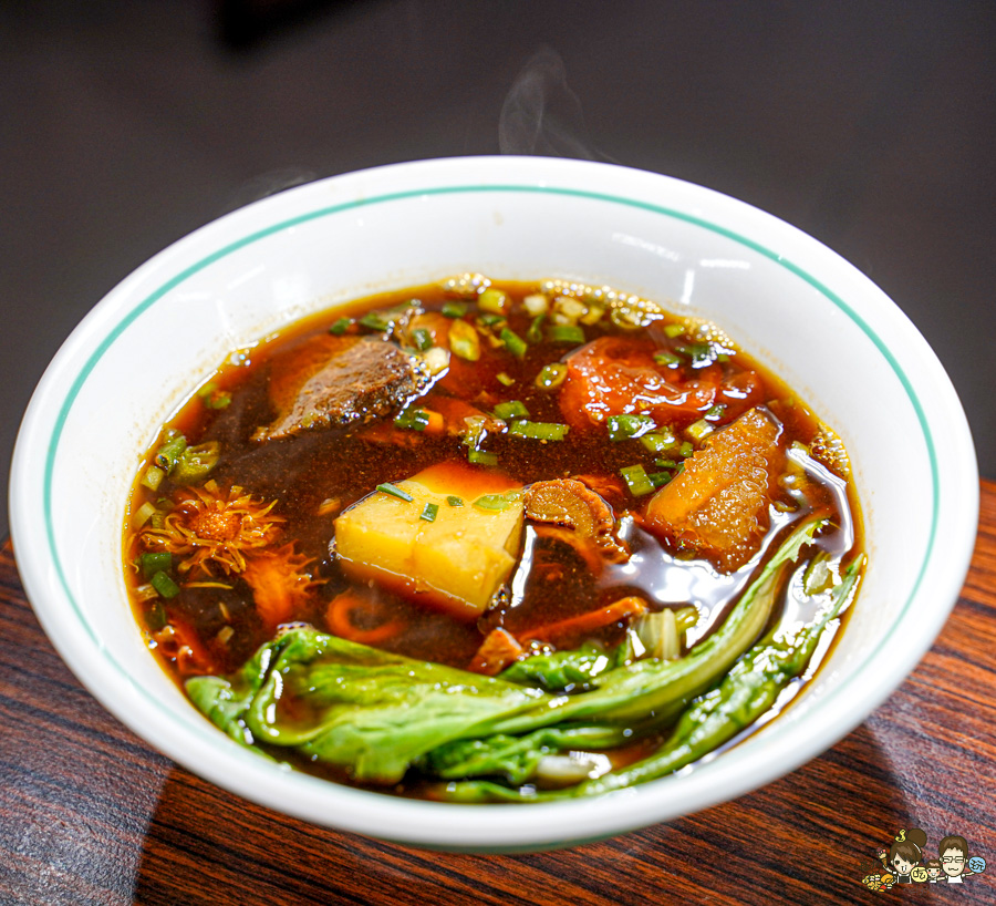 熊好呷牛肉麵 楠梓 牛肉麵 麵 聚餐 好吃 必吃 牛肉 魯味 獨家 獨門 紅燒 好停車
