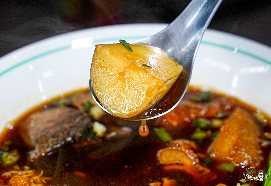熊好呷牛肉麵 楠梓 牛肉麵 麵 聚餐 好吃 必吃 牛肉 魯味 獨家 獨門 紅燒 好停車