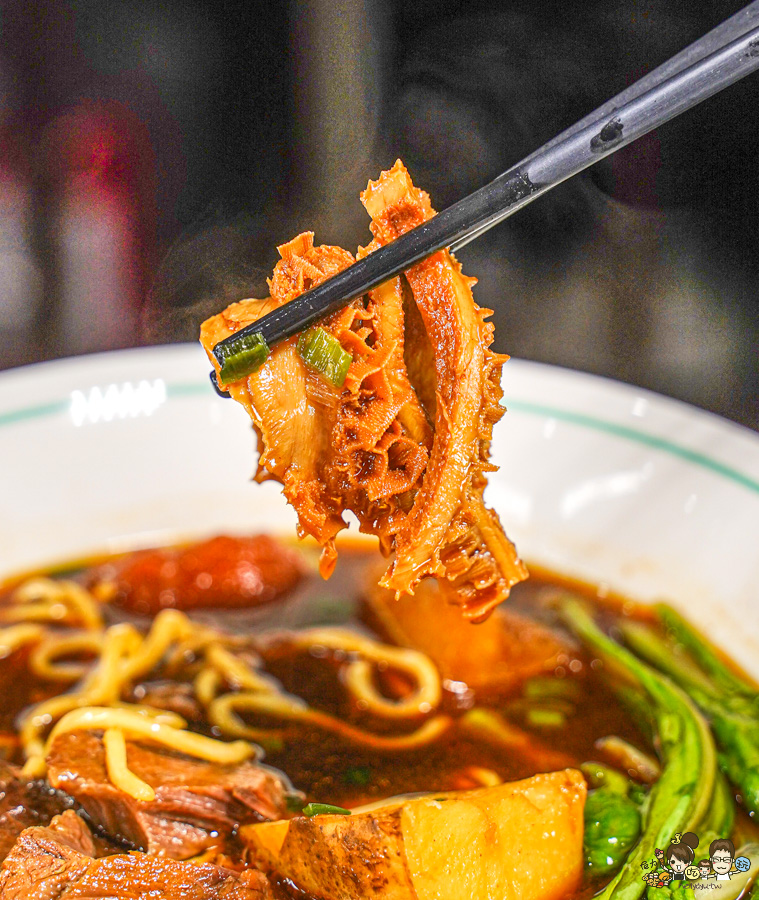 熊好呷牛肉麵 楠梓 牛肉麵 麵 聚餐 好吃 必吃 牛肉 魯味 獨家 獨門 紅燒 好停車
