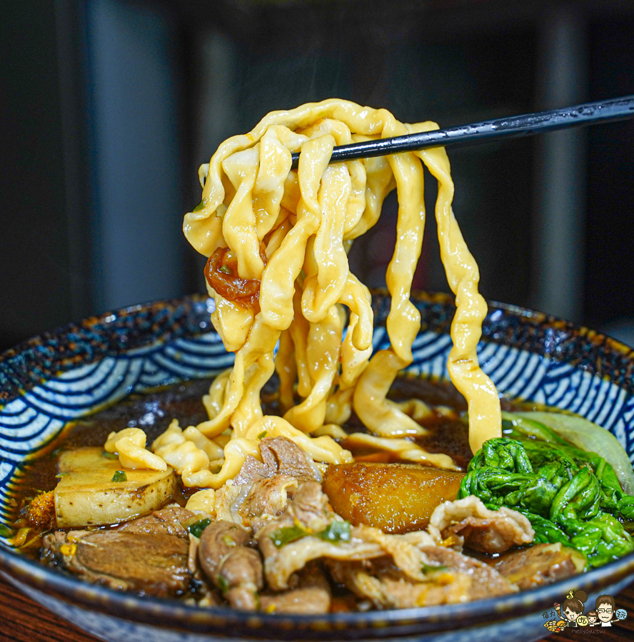 熊好呷牛肉麵 楠梓 牛肉麵 麵 聚餐 好吃 必吃 牛肉 魯味 獨家 獨門 紅燒 好停車
