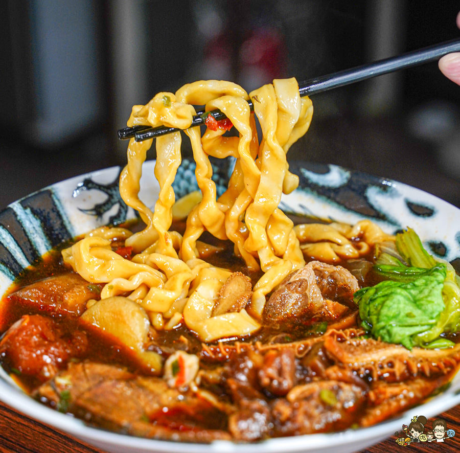熊好呷牛肉麵 楠梓 牛肉麵 麵 聚餐 好吃 必吃 牛肉 魯味 獨家 獨門 紅燒 好停車